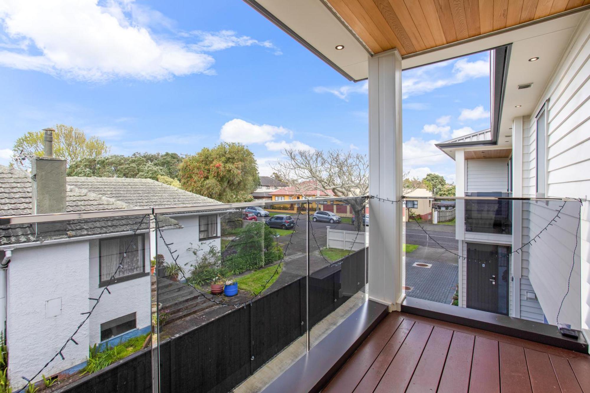Oasis Townhouse With Parking And Air-con Holiday home *