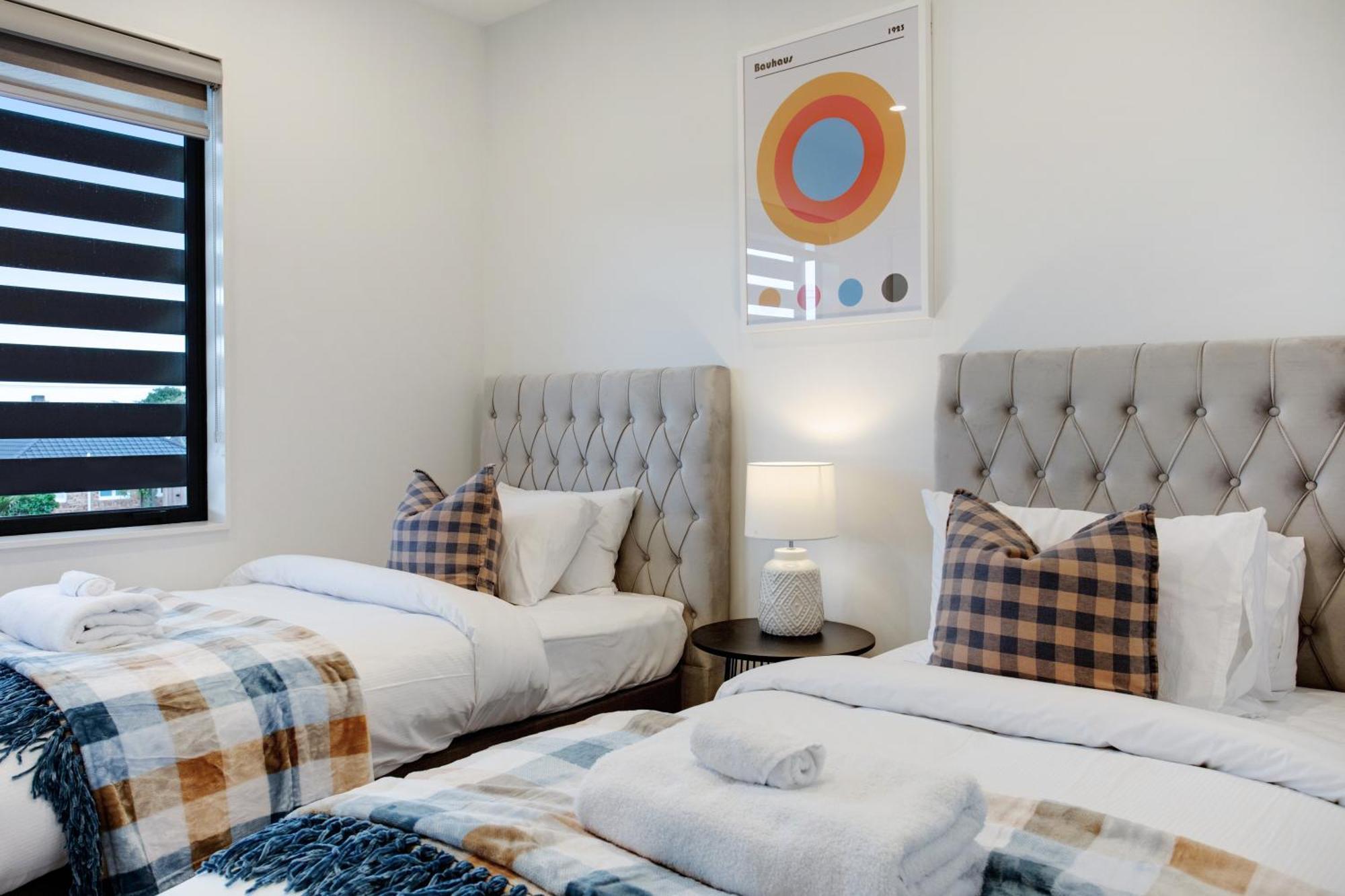 Oasis Townhouse With Parking And Air-con *