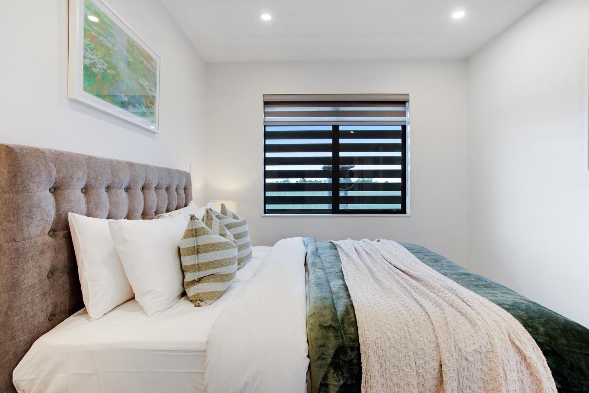 Holiday home Oasis Townhouse With Parking And Air-con