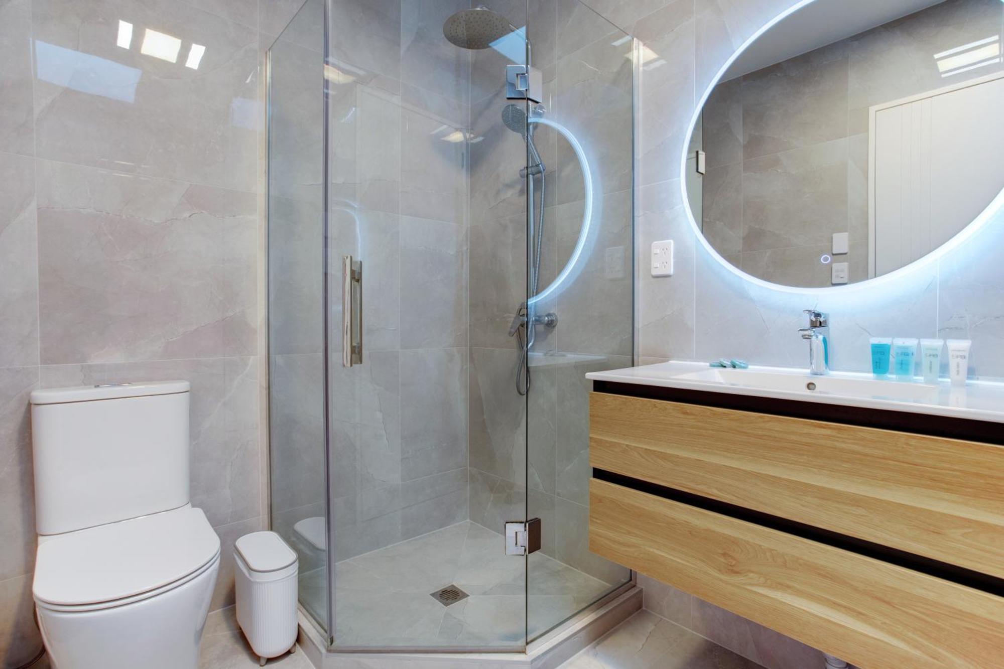 Oasis Townhouse With Parking And Air-con Holiday home