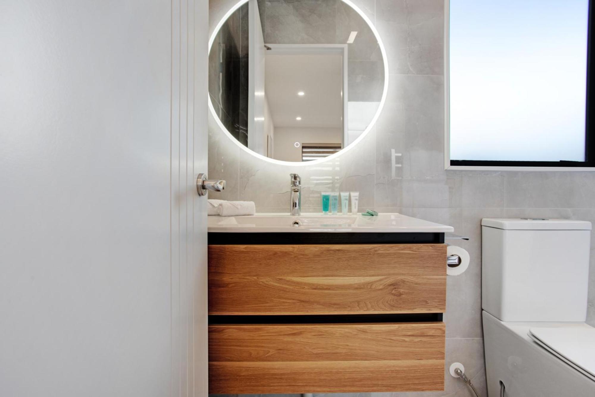 Oasis Townhouse With Parking And Air-con